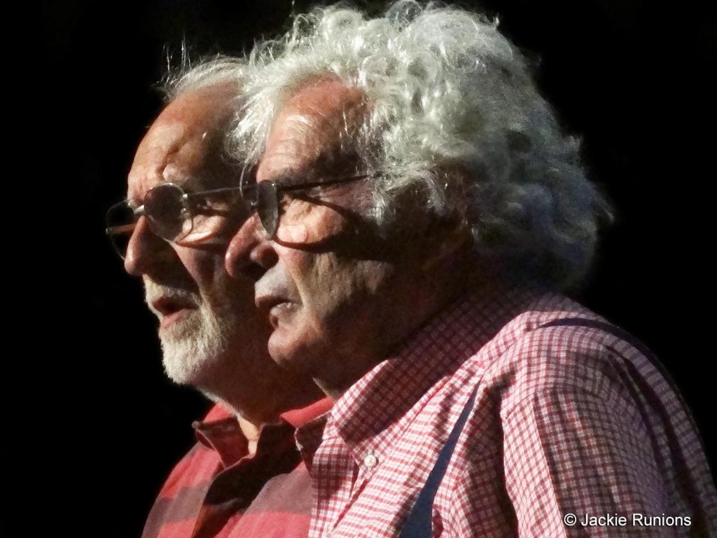 Lynn Rogers and Charlie Russell during a lecture – 2013