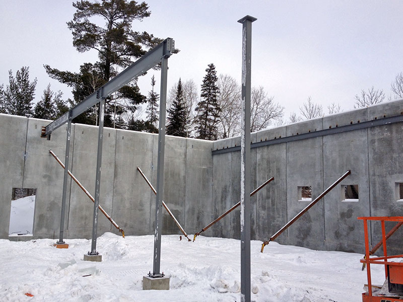 Steel posts in place - Jan 31, 2013