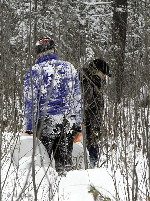 Lynn and Sue haul empty propane tanks to the truck - Feb 11, 2013