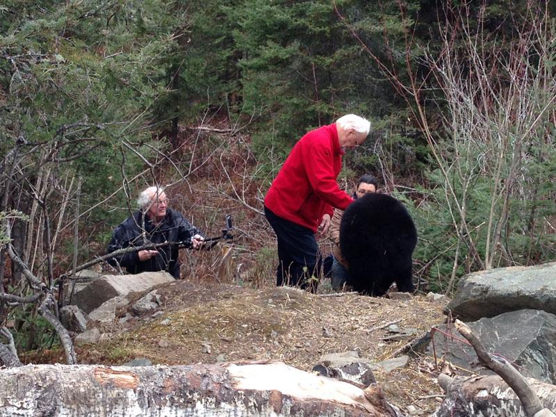 Lynn, Heidi and Moe with Holly